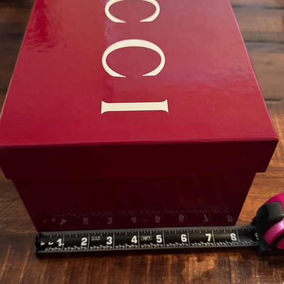 Authentic Gucci Large Glossy Red Gift Box Packaging With Cards Luxury Storage - Picture 15 of 16